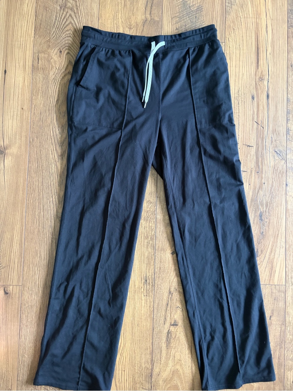 Vuori Black Jogger Pants with Light Drawstring